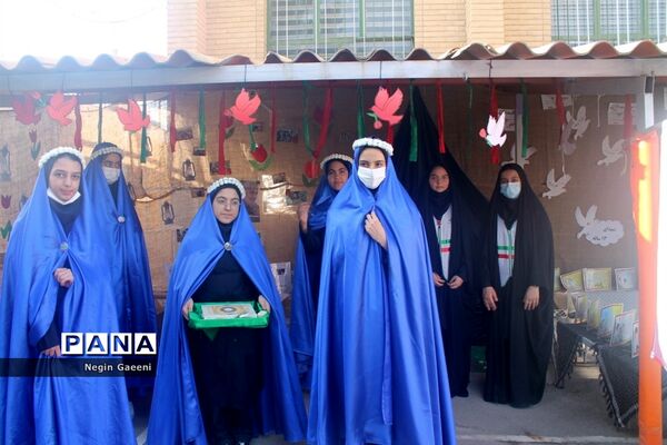 گرامیداشت هفته دفاع مقدس در دبیرستان شهیده قضایی قم