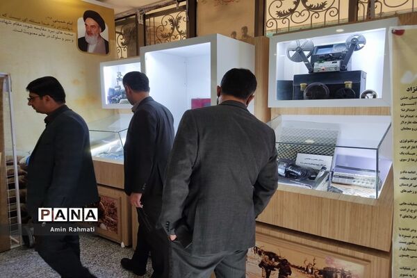 برپایی نمایشگاه دستاوردهای دفاع مقدس در شیراز