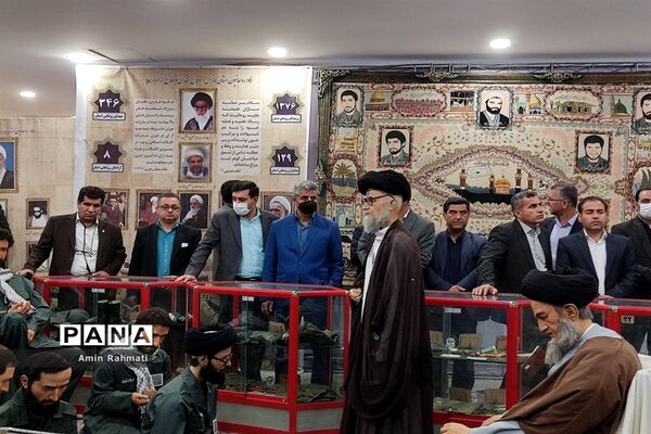 برپایی نمایشگاه دستاوردهای دفاع مقدس در شیراز