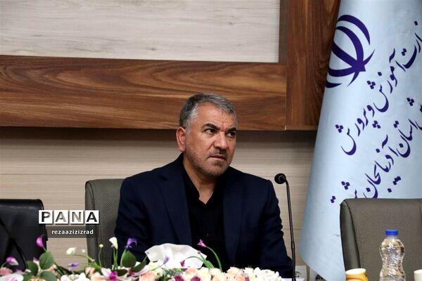 جلسه هماهنگی شور عاطفه‌ها در تالار معلم تبریز