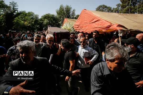 مراسم تشییع و خاکسپاری امین تارخ