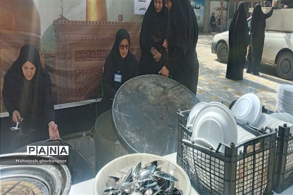 پذیرایی از زوار امام رضا علیه السلام