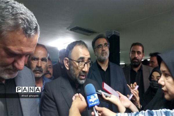 بازدید ازمدارس طرح گام‌های عاشقی توسط معاون اجرایی ریاست جمهوری