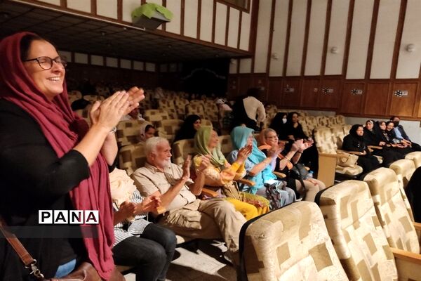اجرای نمایش عروسکی « تیر و عطش » در ابرکوه