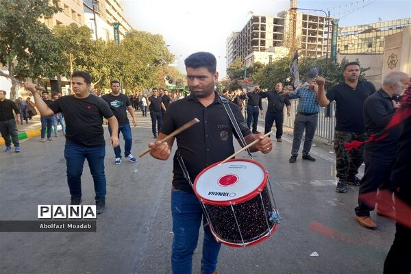 دسته‌های عزاداری مشهد در روز شهادت امام رضا(ع)