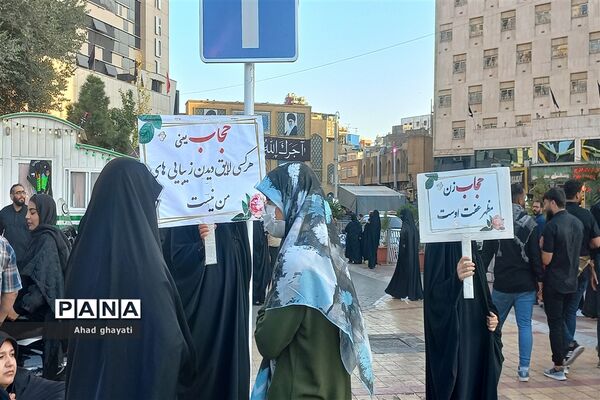 خیابان‌های منتهی به حرم مطهر در روز شهادت امام رضا علیه‌السلام