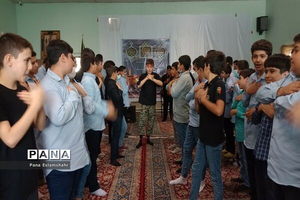 گرامیداشت شهادت امام رضا(ع) و هفته دفاع مقدس در واحدهای آموزشی اسلامشهر