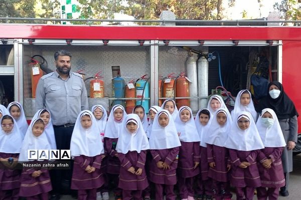 گرامیداشت روز آتش‌نشانی و ایمنی  در مدرسه حضرت زهرا(س) رودهن