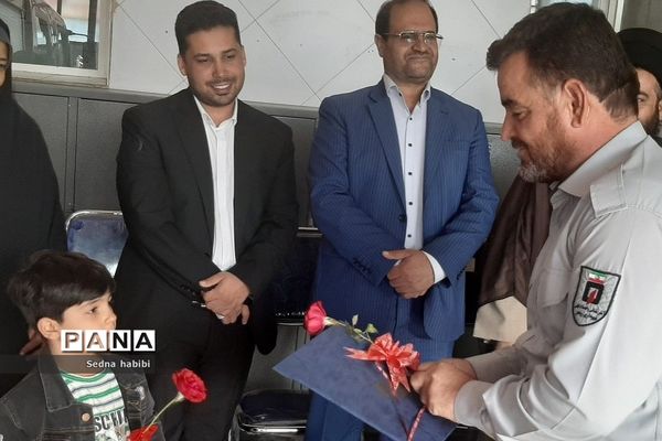 تقدیر از آتش‌نشانان در روز آتش‌نشانی  توسط مسئولان رودهن