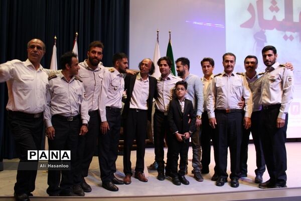 بزرگداشت روز ایمنی و آتش‌نشانی و رونمایی از تجهیزات جدید آتش‌نشانی زنجان