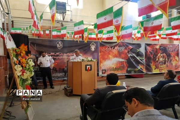 گرامیداشت روز آتش نشانی توسط دانش‌آموزان دبیرستان شهید همت ملارد