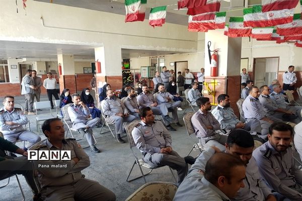 گرامیداشت روز آتش نشانی توسط دانش‌آموزان دبیرستان شهید همت ملارد