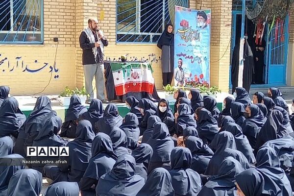 تشییع شهید گمنام در دبیرستان آزاده رودهن