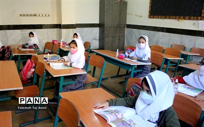 نون و پنیر ساده؛ چاشنی سلامت دانش‌آموزان