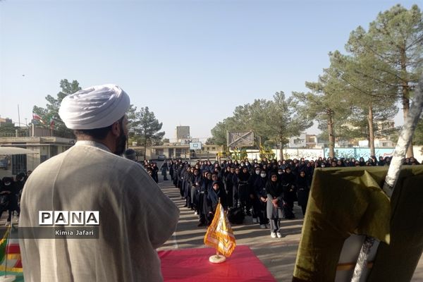 نواخته‌شدن زنگ وقف در کاشمر