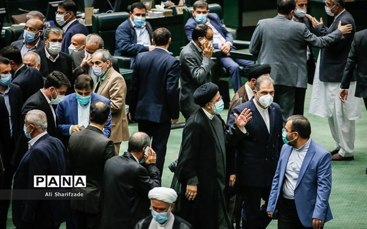 رئیس‌جمهوری برای دفاع از وزیر پیشنهادی کار به مجلس می‌رود