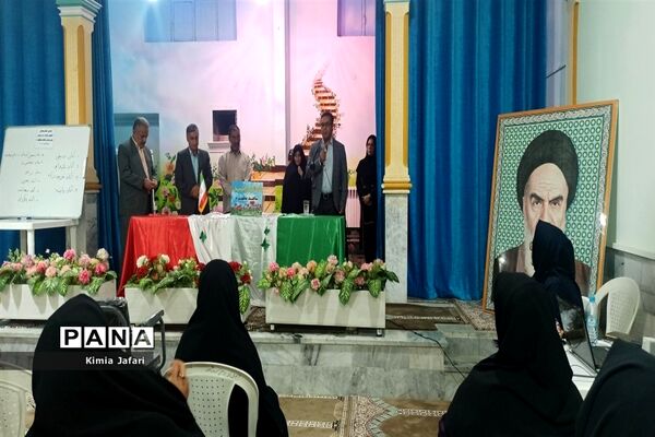 ‌جلسه انجمن اولیا در دبیرستان دخترانه شاهد ‌کاشمر‌