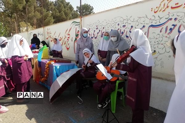 برگزاری جشن عاطفه‌ها در مدارس رودهن