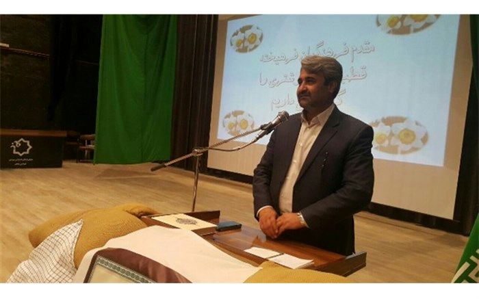 ‌ماهیت سند تحول بنیادین در کنار الگوهای عملی می‌تواند مدیران و معلمان را جذب کند