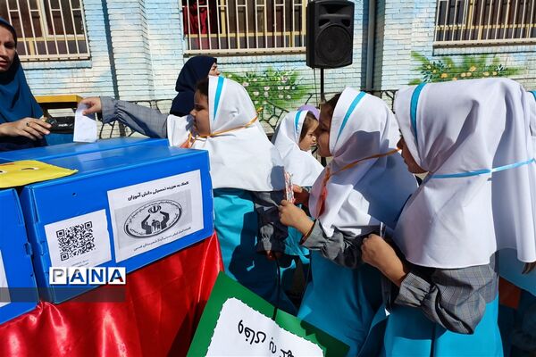 برگزاری جشن عاطفه‌ها در دبستان دخترانه حضرت زینب ۲