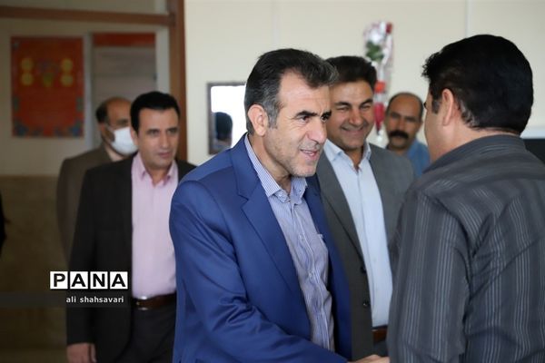 سفر یک‌روزه مدیرکل آموزش و پرورش به شهرستان دالاهو
