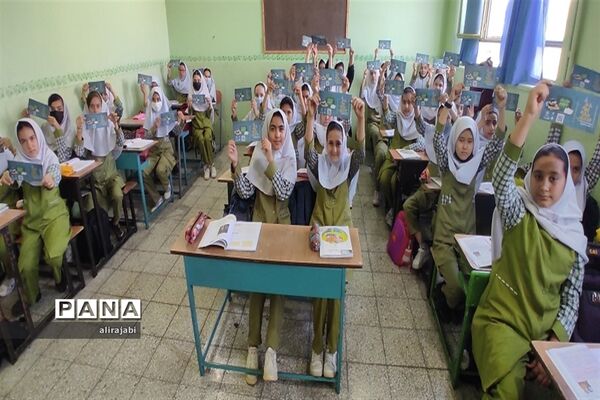 پویش شور عاطفه‌ها دبستان دخترانه حجاب  باقرشهر