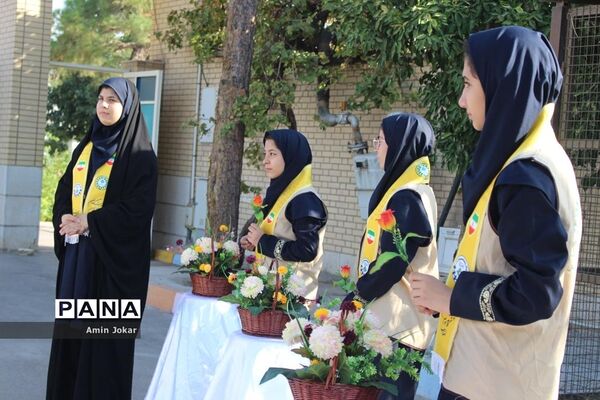 حضور رئیس سازمان دانش‌آموزی استان فارس در مراسم شور عاطفه‌ها