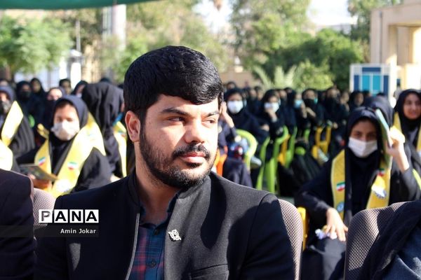 حضور رئیس سازمان دانش‌آموزی استان فارس در مراسم شور عاطفه‌ها