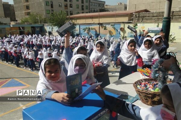 حضور پرشور و نشاط دانش‌آموزان منطقه 9 در جشن شور عاطفه‌ها