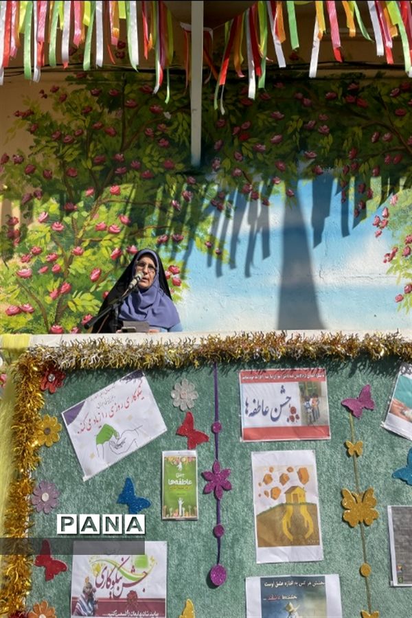 شور عاطفه‌ها، نماد همدلی و مهربانی دانش‌آموزان منطقه ۱۰