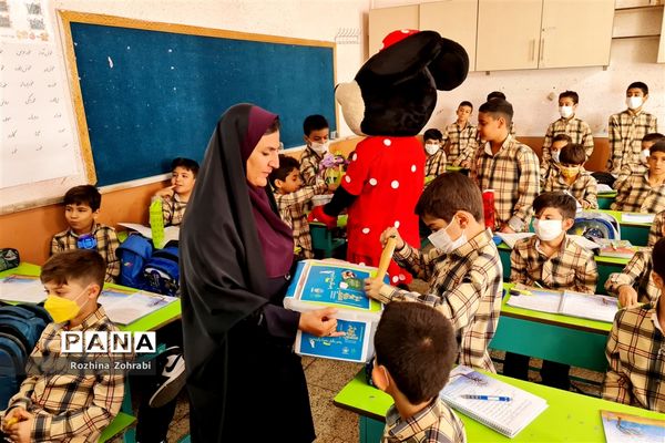 آیین شور عاطفه‌ها در مدارس ناحیه یک شیراز