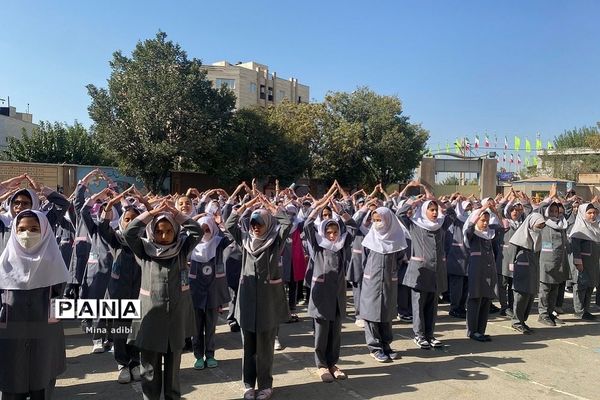 برگزاری جشن عاطفه‌ها در دبستان دخترانه شهید‌مرادی شهرری