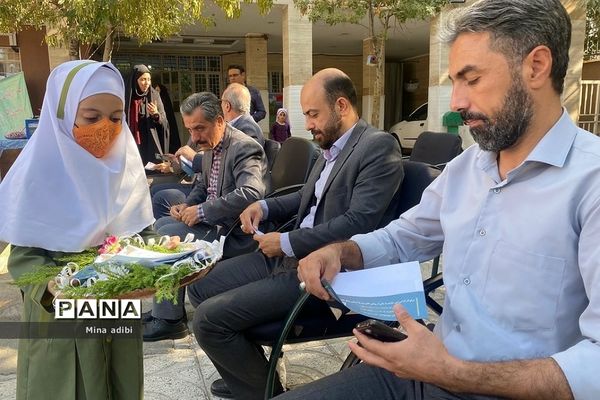 برگزاری جشن عاطفه‌ها در دبستان دخترانه شهید‌مرادی شهرری