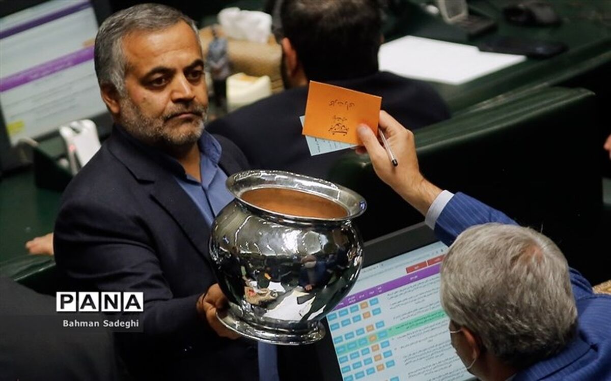 مجلس به زاهدی‌وفا برای تصدی وزارت کار اعتماد نکرد