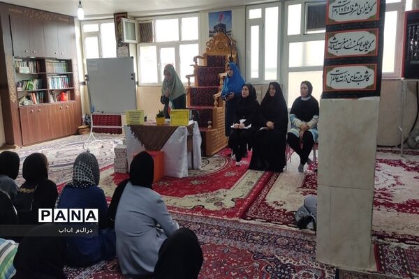 برگزاری انتخابات انجمن اولیا و مربیان دبیرستان عطیه یک ملارد