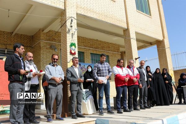 برگزاری جشن عاطفه‌ها در دبیرستان حضرت خدیجه ( س) فیروزکوه