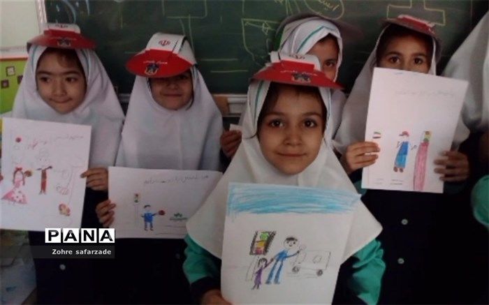 آشنایی دانش‌آموزان با پلیس، آموزش مفهوم اعتماد، امنیت و آرامش است/فیلم