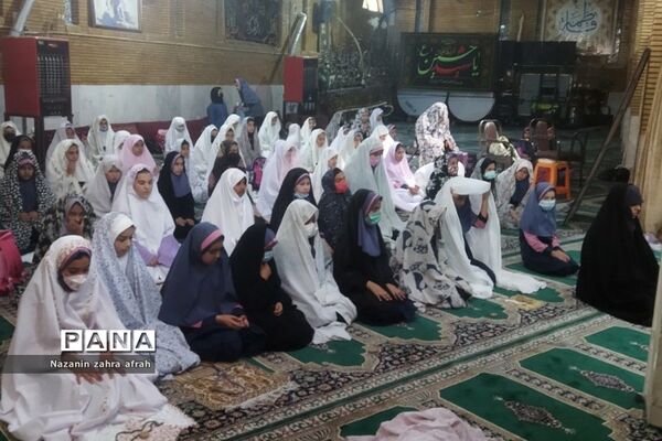 برگزاری نماز جماعت در مدارس رودهن