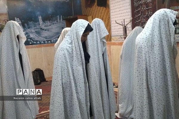 برگزاری نماز جماعت در مدارس رودهن