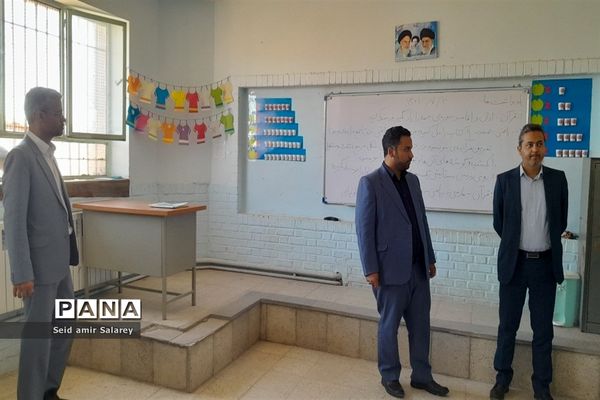 بازی های بومی و محلی در مدرسه زنده‌یاد امیری روستای قلعه‌بالا، کاشمر