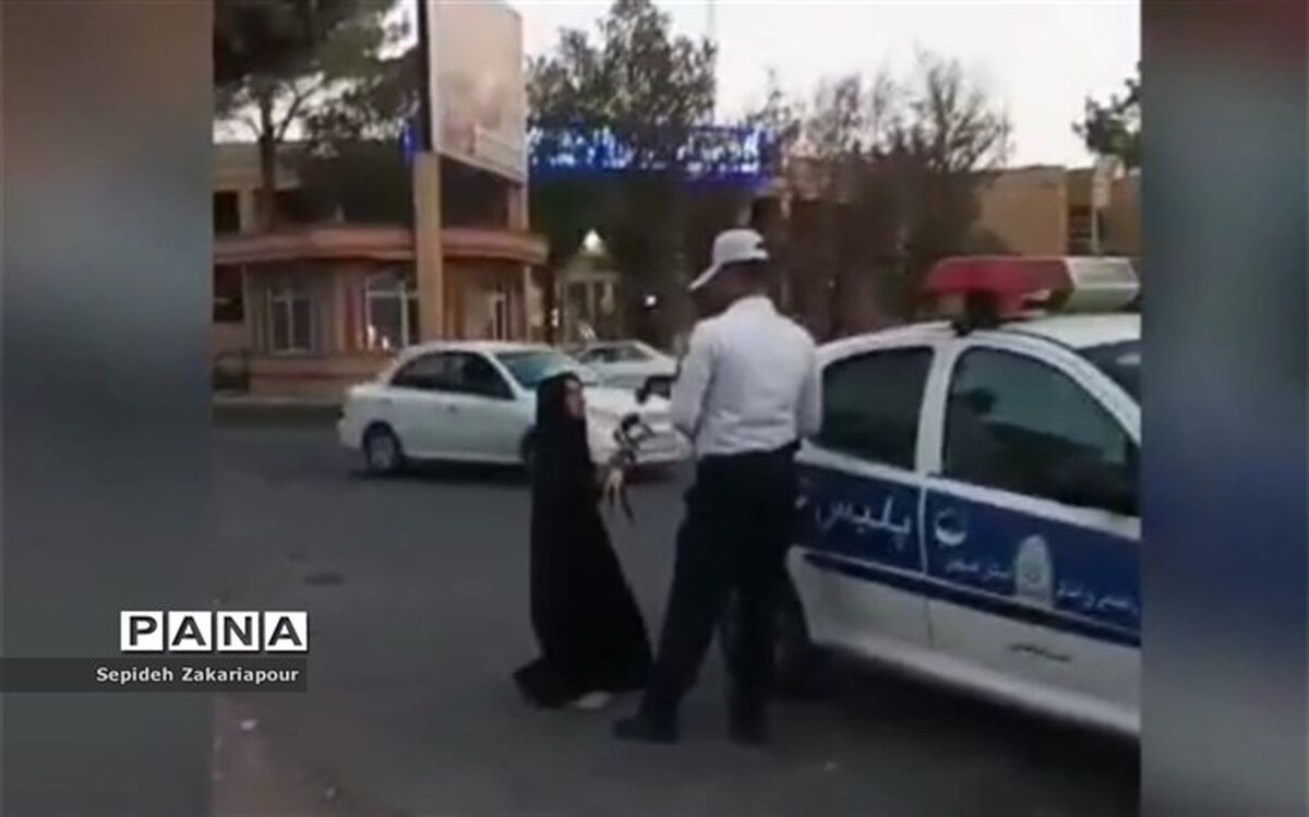 قدردانی از حافظان امنیت توسط دانش آموزان نایینی