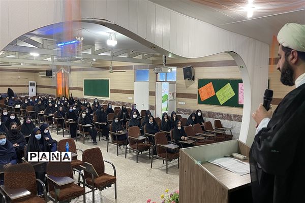 برپایی کرسی آزاد اندیشی در دبیرستان دخترانه شاهد رضوان ناحیه یک اهواز