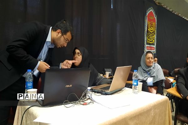 برگزاری جشنواره نوآوری در فرآیند آموزش و یادگیری