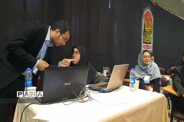 برگزاری جشنواره نوآوری در فرآیند آموزش و یادگیری