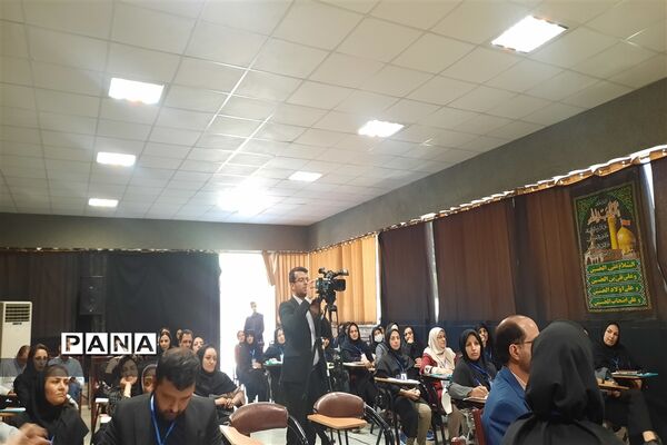 برگزاری جشنواره نوآوری در فرآیند آموزش و یادگیری