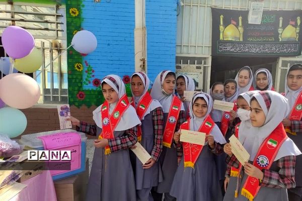 جشن عاطفه‌ها مدرسه قرآنی شهیدفتاحی برخوار