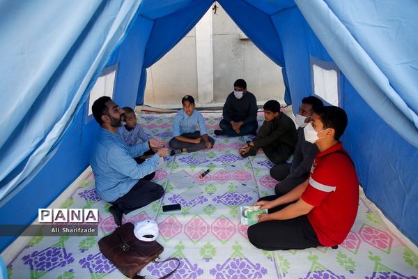 کارگاه‌های مهارت‌آموزی ویژه دانش‌آموزان در حاشیه نماز جمعه تهران