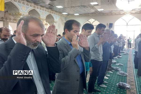 حضور مدافعان امنیت در نماز جمعه، کاشمر