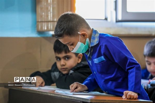 یک روز با دانش‌آموزان مدرسه شهید‌فهمیده