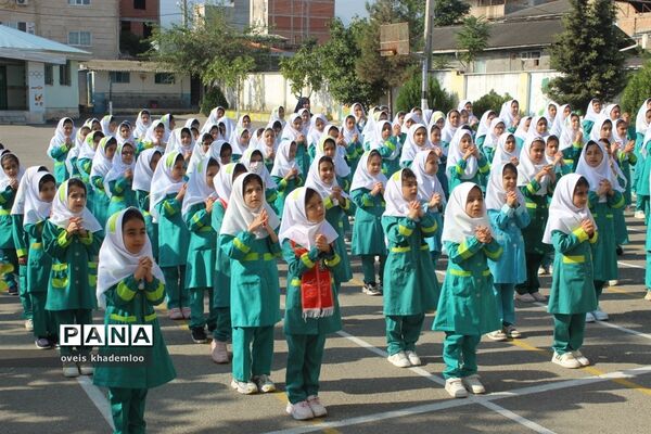 مراسم آغاز امامت امام زمان در دبستان شهیدان حجازی گلوگاه